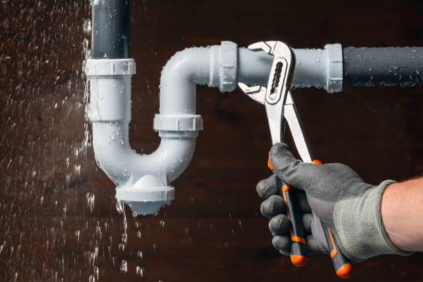 Professional Leak Detection technician working in Brightwaters, NY